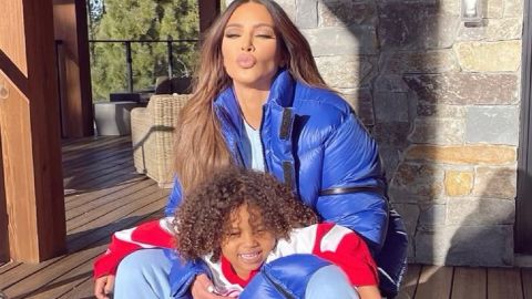 Чертовски милые: Ким Кардашьян растрогала сеть редким общим фото своих детей