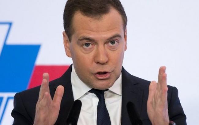 Медведев поручил проработать вопрос поставки "гуманитарного" газа из РФ на Донбасс