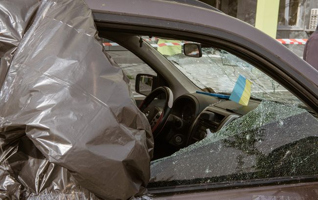 Росіяни дроном атакували автомобіль поліції у Херсонській області, постраждав правоохоронець