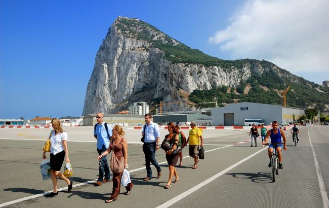 Испанию обвинили в попытке повлиять на опрос The Telegraph о принадлежности Гибралтара