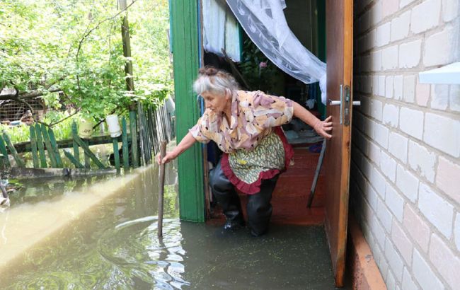 Из-за ливней в Днепре и Мариуполе затоплены более 200 дворов и домов