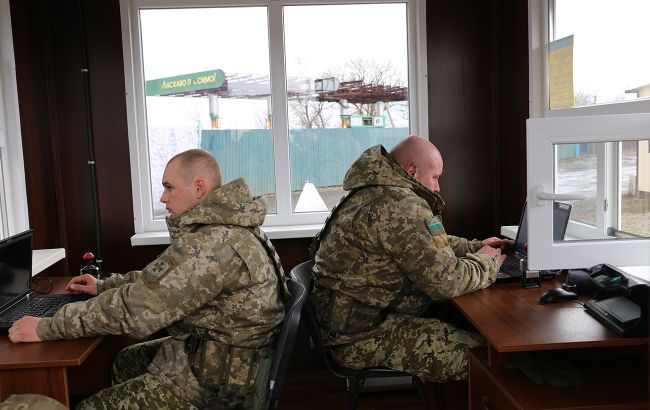 На линии разграничения с ОРДЛО и Крымом создадут центры связи с президентом