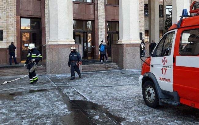 Пожар в ХНУ имени Каразина потушили, обошлось без пострадавших