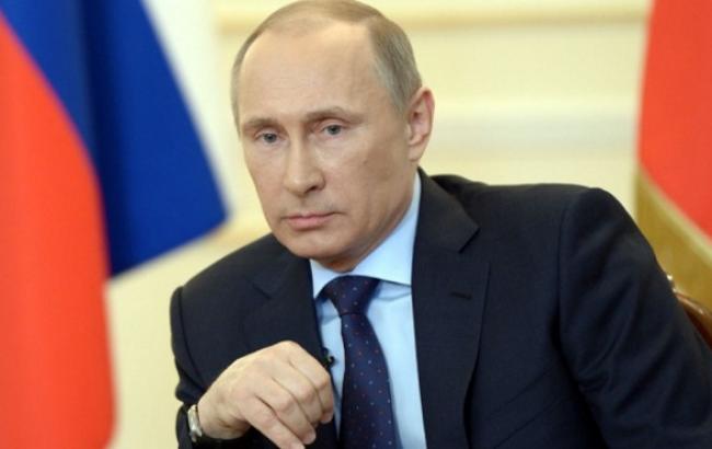 Путін обговорив з радою безпеки РФ процес відведення важкого озброєння на Донбасі