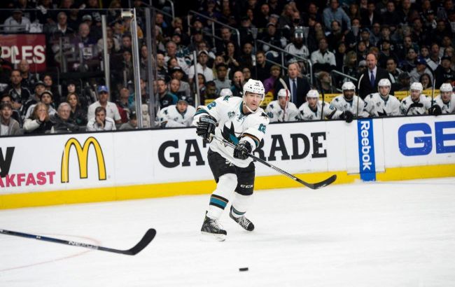 Аутсайдер НХЛ выведет из обращения номер двукратного чемпиона Олимийских игр