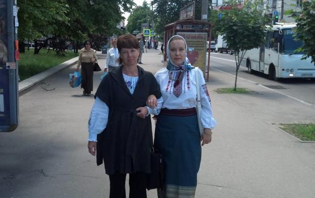 Наши люди: в Крыму украинцы надели вышиванки