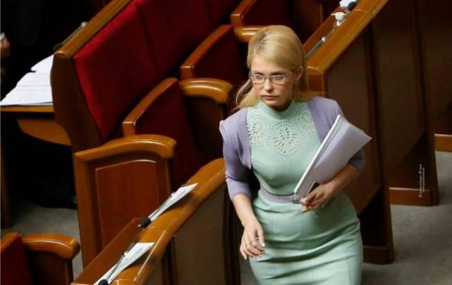 "Как каравелла": в сети оценили платье Тимошенко
