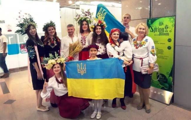 Украинский свадебный наряд признали лучшим на конкурсе в Китае