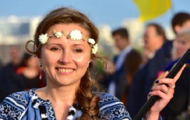 В Париже на фоне Эйфелевой башни прошел показ украинских вышиванок