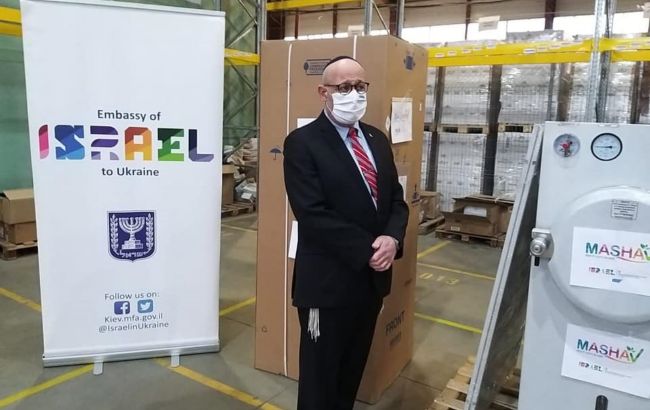 Посольство Израиля отправило оборудование Черновицкому лабораторному центру