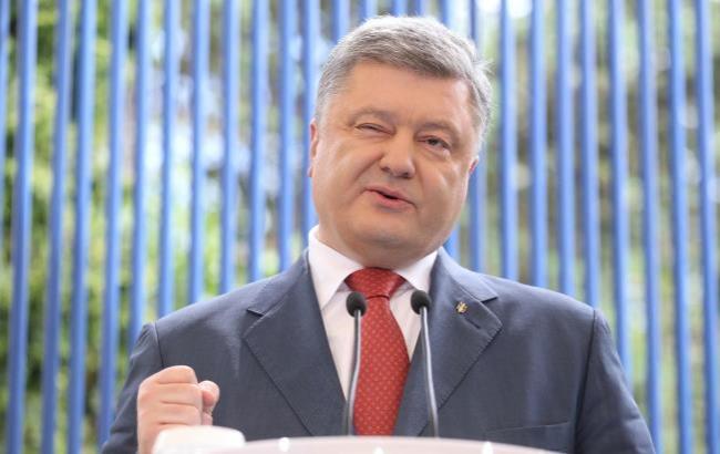 "Наша пісня гарна й нова": соцсети обсуждают пресс-конференцию Порошенко