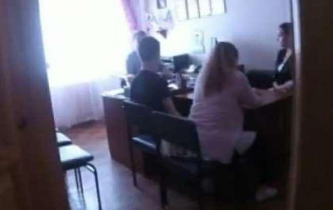 "Ти вдягнув георгієвську стрічку?": у Криму ФСБшники допитали школярів