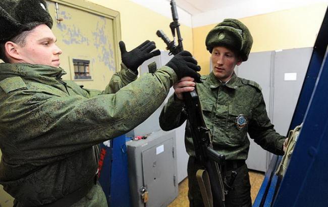 Российские солдаты массово жалуются на их принудительный перевод к границе с Украиной
