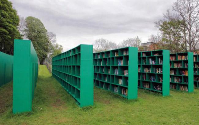 В Киеве появилась библиотека под открытым небом