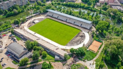 У Кривому Розі продовжується реконструкція стадіону, в ОГА розповіли про хід робіт