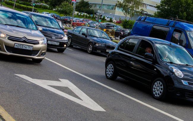 В Киеве введут автоматические штрафы за выезд на выделенную полосу