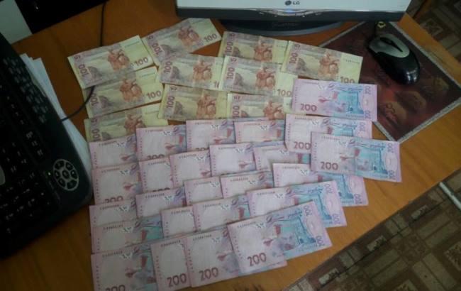 На Донбассе полицейские "погорели" на взятке