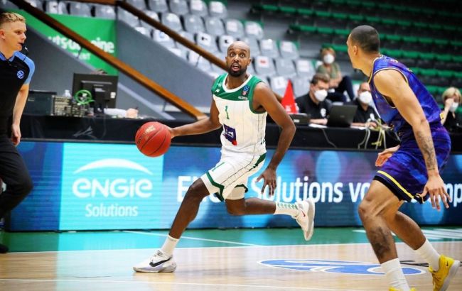 "Будівельник" оформив перехід "другого номера" з Канади