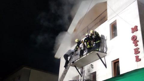 На Закарпатье произошел пожар в отеле: пострадал 10-летний мальчик (фото)