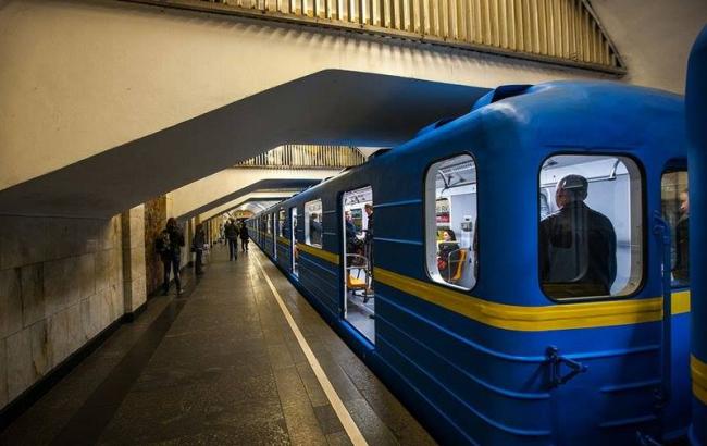 Київський метрополітен має намір істотно скоротити число поїздів через брак коштів