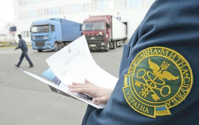 У ГФС пропонують відправляти вилучені на митниці підакцизні товари в зону АТО