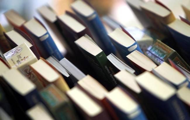 "Темные времена": в России приступили к чисткам библиотек