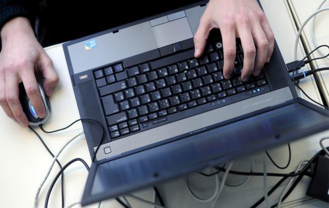 У Дніпропетровську затримали хакерів, які пограбували банки на 8 млн грн