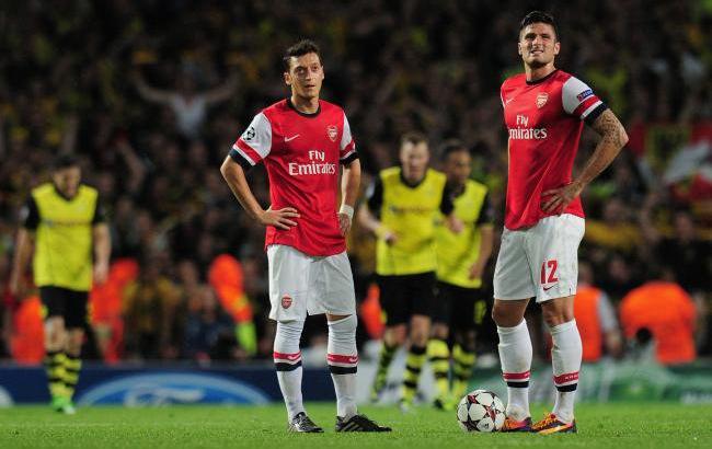 Озил и Окслейд-Чемберлен могут покинуть "Арсенал" вместе с Санчесом