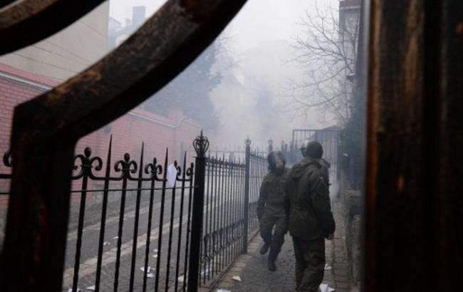 МВС закликало українців не нападати на диппредставництва Росії