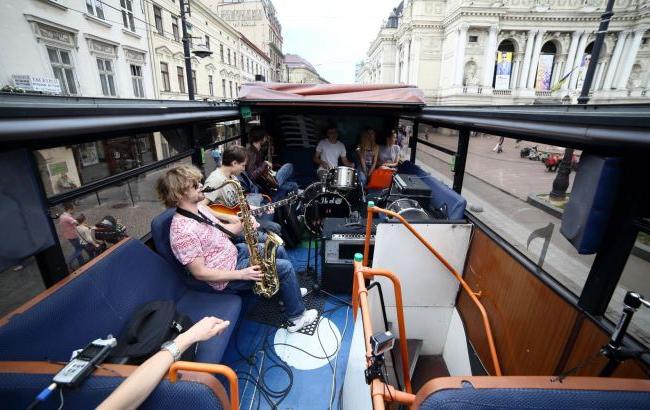 По улицам Львова будет курсировать джазовый автобус