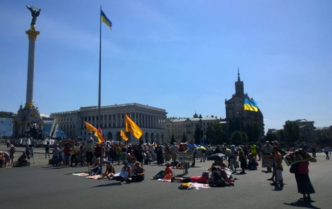 В Киеве произошли стычки между полицией и митингующими на Крещатике