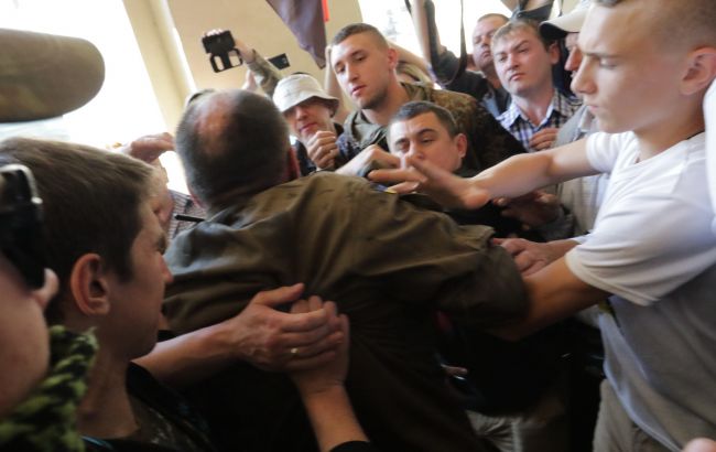 Полиция возбудила дело по столкновениям в горсовете Львова