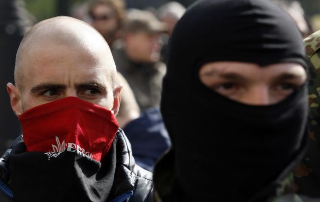Киевсовет запретил членам общественных формирований носить балаклавы