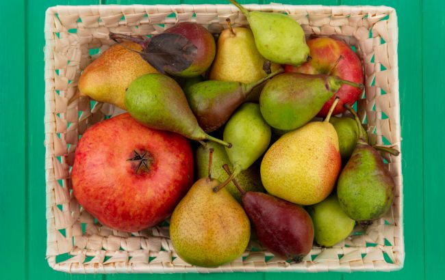 Топ-5 фруктів, які обганяють вівсянку за вмістом клітковини: ви будете здивовані