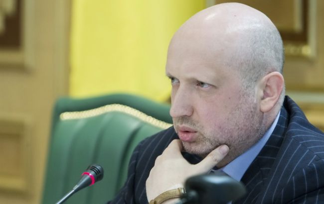Турчинов попросив Польщу ввести санкції проти осіб зі "списку Савченко"
