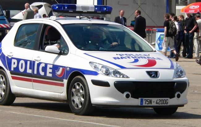 Подозреваемым в подготовке терактов во Франции продлили арест еще на сутки