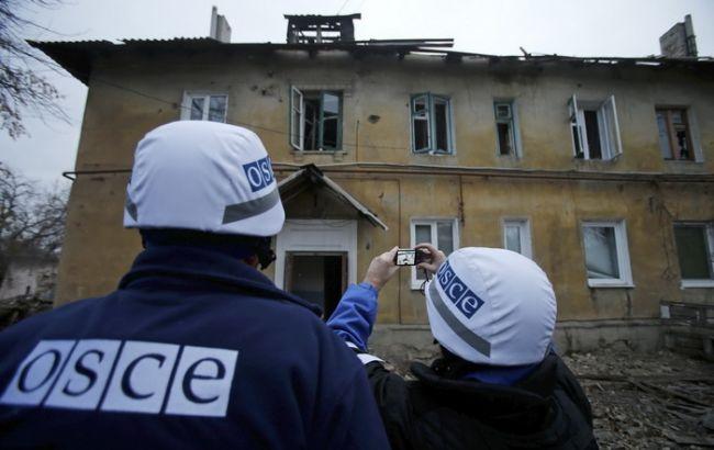 При взрыве автомобиля ОБСЕ на Донбассе погиб гражданин США, - Reuters