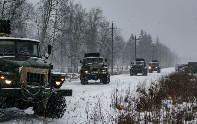 Российские РСЗО обстреляли село в Херсонской области, погиб пограничник