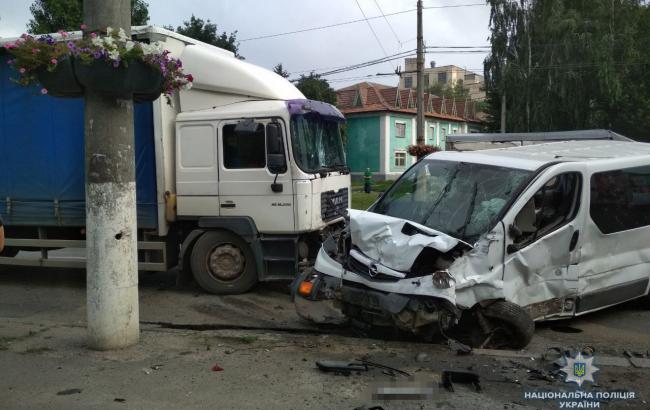 У Вінниці зіткнулись чотири автомобілі, є загиблий та постраждалі