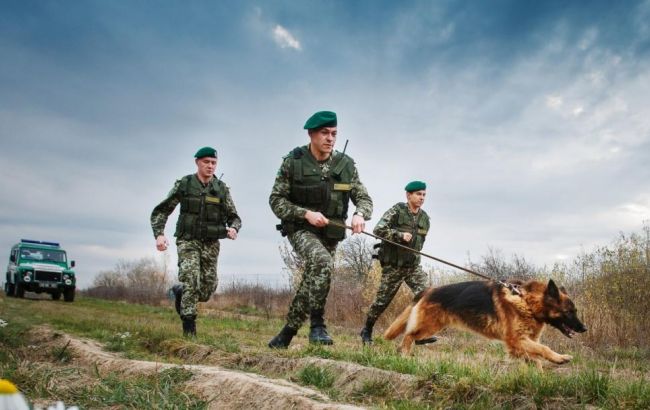 На Закарпатье задержали 9 нелегалов из Вьетнама, Турции и Бангладеш