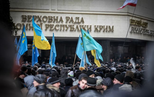 Сотрудников "прокуратуры Крыма" подозревают в преследовании проукраинских активистов
