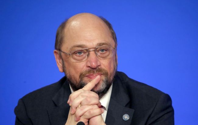 Шульц призвал Украину бороться с олигархической структурой экономики