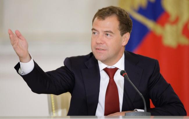 В соцсетях смеются над аксессуаром Медведева