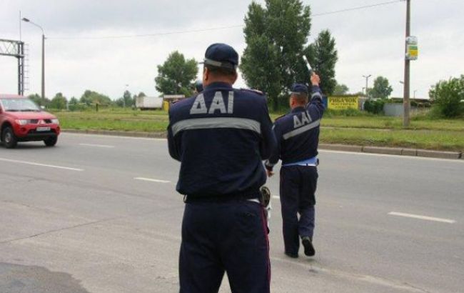 Автомобілі бійців спецпідрозділів отримають нові номерні знаки