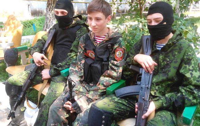 В Донецкой области осудили 8 подростков за сотрудничество с "ДНР"