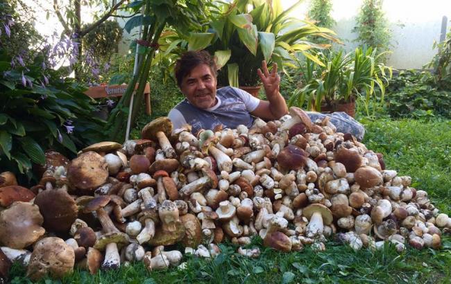 Киянин зібрав у закарпатському селі 114 кг грибів
