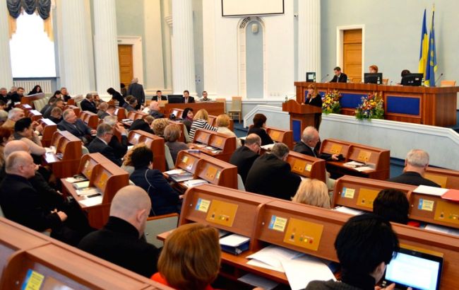 Черкаська облрада закликала Порошенка ввести виборність голів ОДА