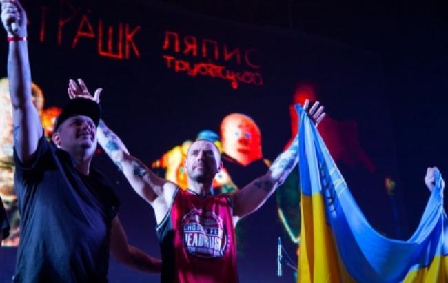 "Воїни світла" День Незалежності "запалили" прифронтової Сєвєродонецьк