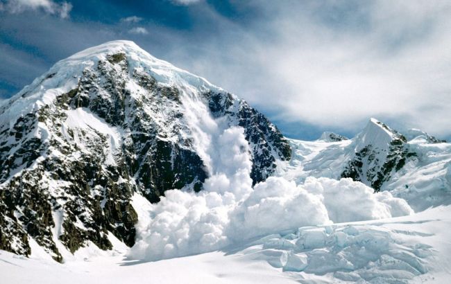 ДСНС попереджає про небезпеку сходження лавин