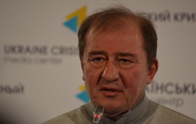 В Крыму проводят обыск в доме зампредседателя Меджлиса